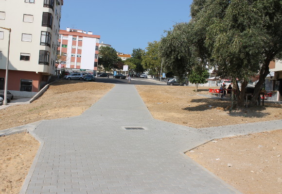 Requalificação de espaço na Av. Marcos Portugal