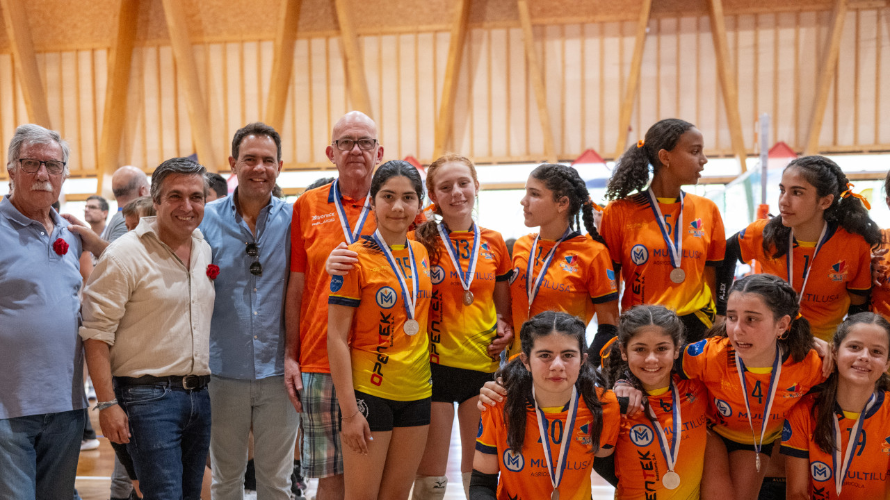 PEL’Amora SC sagra-se vice campeã nacional de Mini-Voleibol